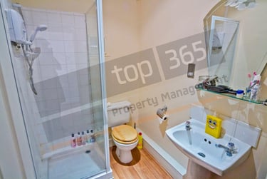 3 bed flat, 4 South Road, Lenton, Nottingham, NG71EB - Image 7